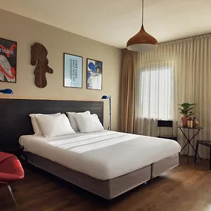 Hotel Townhouse & ****